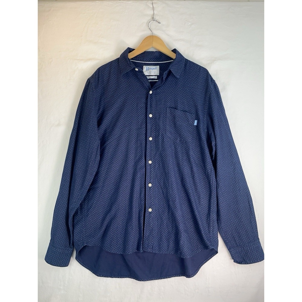 HASPEL BUTTON FRONT COLLARED CARROLL SHIRT IN LAVENDER GEO Blue MEN'S SIZE Large